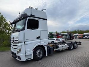 Camion à benne basculante Mercedes-Benz Actros 2551 6x2 31-40T Diesel à transmission automatique Euro6, conduite à gauche, puissance 375 kW (510 ch) - Product Image 6