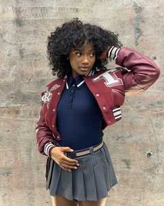 Elegantes chaquetas universitarias recortadas personalizadas para niñas, chaqueta de invierno de la mejor calidad para hombres y mujeres, soporte, nuevo diseño Varsity - Product Image 2