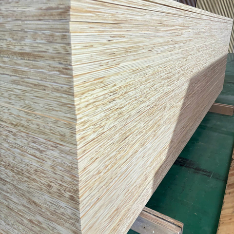 AA Grade 9/12/15/18mm Pine Plywood Furniture Fire/Water Resistant Polished Surface E0 Formaldehyde Low Price Shuttering