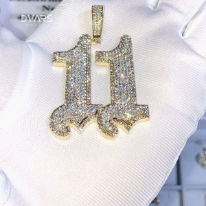 จี้เพชรโมอิสซาไนต์ VVS1 แบบคลาสสิก ชุบทอง เงินแท้ 925  งานสั่งทำ  ของขวัญวันเกิด  สำหรับทุกเพศ - Product Image 1