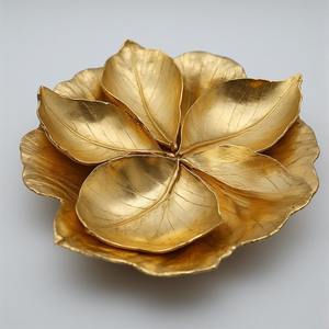 Serveur de fruits secs élégant en verre d'aluminium trois assiettes de chargeur connectées finition or antique artisanale décoration de maison de luxe - Product Image 3