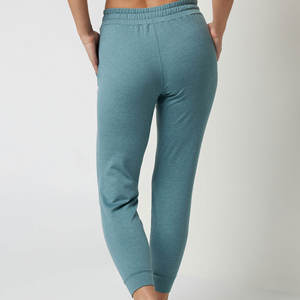 Pantalon de survêtement pour femmes Pantalon de jogging baggy surdimensionné en polaire douce Style décontracté OEM de haute qualité Vente en gros - Product Image 4