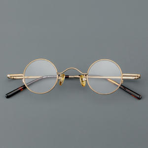 日本のレトロなデザイン純粋なチタンラウンドフレーム眼鏡卸売サプライヤー - Product Image 4