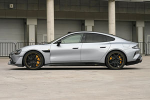 Sedán Eléctrico Usado de Alto Rendimiento, 630 km de Autonomía, Conducción Automática Suave, EV, Bien Mantenido, Suministrado desde Japón - Product Image 3