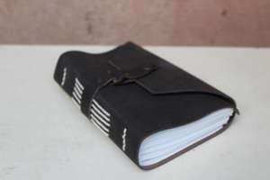 Journal en cuir motif chic bouton latéral sangle serrure fermeture fil artistique couture cadeau organisateur d'affaires/planificateur journal noir - Product Image 6