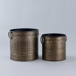 Macetas martilladas antiguas de Metal con asas para decoración de plantas de jardín macetas decorativas para el hogar con Juego de 2 - Product Image 1