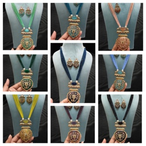 Kundan meena ensemble de bijoux pour femmes et filles avec couche multicolore Mala Long collier boucles d'oreilles pour les fêtes et les cadeaux - Product Image 1