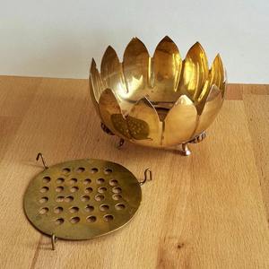 Bol décoratif en forme de lotus pour la décoration de table, centre de table, décoration de la maison et cadeaux pour les mariages et les événements festifs - Product Image 1