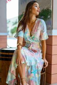 2023 Tie Dye Floral Broderie Kimono Robe pour Femmes Long Beachwear avec Ceinture Floor-Length Woven Pattern - Product Image 4