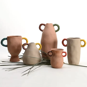 Floreros de Metal Retro de tendencia 2025 en Color dorado para el hogar y la boda, Decoración de mesa y suelo, florero de diseñador - Product Image 1