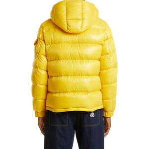 Doudounes OEM ODM pour hommes manteaux matelassés d'hiver vêtements d'extérieur chauds et légers à la mode - Product Image 4