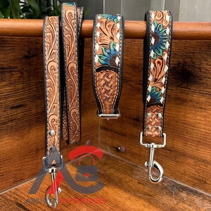 ชุดสายจูงสัตว์เลี้ยงหนังวัวแท้คุณภาพสูงปลอกคอสุนัขแบบปรับได้เครื่องมือสำหรับสัตว์เลี้ยงขนาดใหญ่ขนาดกลางเพื่อความปลอดภัยในการจราจร - Product Image 1