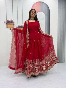 Ensemble de robe Anarkali brodée rouge, tenue de mariage ethnique indienne, robe traditionnelle longue, robe ample en polyester pour femmes - Product Image 2