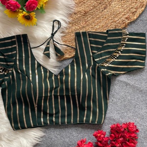 Blusa estilo cuello en V con hermoso trabajo de tubería Materiales de blusa Georgette espalda de seda abierta con manga de pasta de corte única - Product Image 2