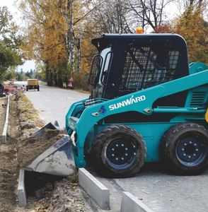 High Efficiency Sunward SWL2830 Skid Steer <b>Loader</b> 2 Ton 17.2kW Diesel 4WD Compact Hydraulic Motor Construction Machine 2023 - Product Image 6