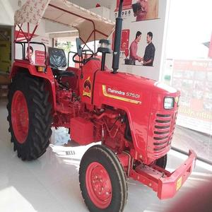 Tractor Agrícola de Ruedas Massey Ferguson Mahindra 275 DI TU de 110 HP de Alta Calidad y Potencia, con Motor Kohler y Transmisión por Engranajes, 2WD - Product Image 1