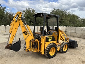 Nouvelle mini-chargeuse-pelleteuse JCB 1CX avec moteur et boîte de vitesses, 3000 kg, 0-2000 heures, à vendre, prête à être expédiée - Product Image 4