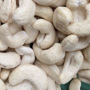 Hot Sale Kenya Cashew <b>Nuts</b> Export W180 Commercial Quality Santigo Vietnam Factory Factory Price - Product Image 1