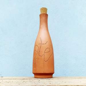 Bouteille d'eau écologique en terre cuite faite à la main avec couvercle prix en gros pour garder l'eau fraîche pendant de longues heures en provenance d'Inde - Product Image 1