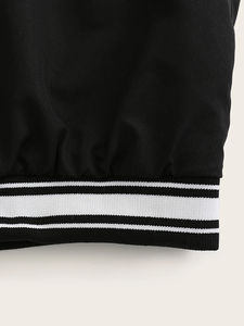 Veste universitaire Letterman en laine pour hommes, veste universitaire noire avec logos brodés et étiquettes sur mesure, veste universitaire pour hommes - Product Image 6