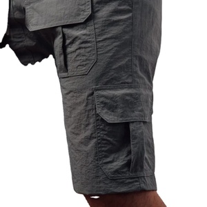 กางเกงขาสั้นคาร์โก้ผู้ชายขายดี ผ้าเนื้อดี แห้งเร็ว มีกระเป๋าข้าง เหมาะสำหรับเล่นกีฬาและออกกำลังกายในฤดูร้อน - Product Image 2
