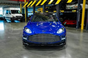 2023 Aston Martin DBX 707 697-HP Twin-Turbo V8 Super Clean avec sièges en cuir caméra arrière prête pour l'expédition - Product Image 2