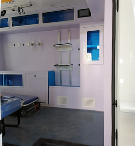 Edición Gasolina, Auto de 4 Puertas y 5 Asientos, Sedán de Lujo Usado en Venta, en Perfecto Estado, Listo para Enviar - Product Image 4