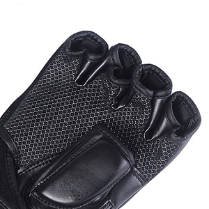 OEM personalizado profesional Kick Boxing guantes Top Quty medio dedo MMA guantes nuevo diseño tamaños 8oz 12oz Material de cuero perforación - Product Image 5
