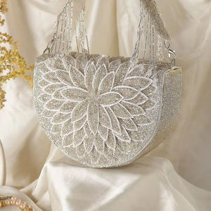 Sac à rabat élégant orné de perles, œuvre d'art en pierre, fait à la main, pochette de soirée pour femmes, sac de mariage, Inde, en gros - Product Image 1