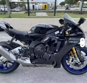 Motocicleta de Carreras YZF-R1 Nueva, Lista para Enviar con Garantía de Fábrica - Product Image 4