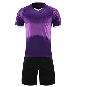 Conjunto de uniforme de fútbol personalizado, camiseta de fútbol de poliéster transpirable, pantalones cortos de secado rápido, ropa de equipo elástica sin costuras para hombres, ropa deportiva OEM - Product Image 1