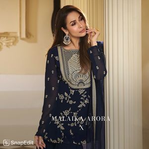 ATRACTIVE <b>LACE</b> EMBROIDERY SEQUENCE WORK <b>TOP</b> SHARARA with DUPATTA <b>BLACK</b> CASUAL PLAID - Product Image 6