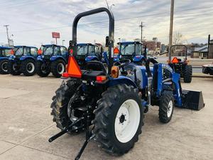 Modelo de tractor New-Holland Workmaster 35 35HP con cargador frontal disponible - Product Image 4