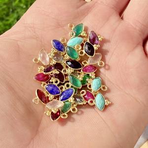 Pequeño Colgante de Ónice Verde con Engaste de Bisel Estilo Rawa, Chapado en Oro, Joyería con Piedra de Nacimiento - Product Image 5