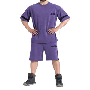 Camiseta y pantalones cortos de manga corta con logotipo personalizado de verano para hombre de dos PC OEM en chándal de tamaño de colores a juego para primavera - Product Image 4