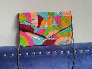 Bolso de mano de noche con cuentas, bolso bordado con cuentas y diseño único hecho a mano - Product Image 2