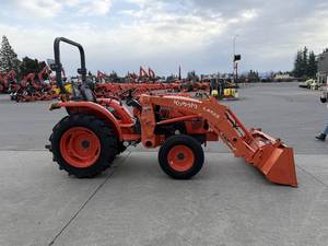 รถแทรกเตอร์คูโบต้า L2501F ปี 2022: กำลังขับ 25 แรงม้า ระบบเกียร์ พร้อมประสิทธิภาพการใช้น้ำมันเชื้อเพลิงที่ดีเยี่ยมและสมรรถนะที่ทนทาน - Product Image 4
