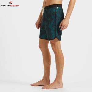Alta calidad al por mayor 2025 sublimación malla pantalones cortos hombres 100% poliéster playa verano sublimación pantalones cortos hombres - Product Image 5