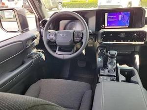 Nuevo/Usado 2025 Toyota Land Cruiser Prado Blanco, Cámara Trasera 360, Capacidad de Carga 31-40T, Emisión Diésel/Gasolina, Automático - Product Image 4