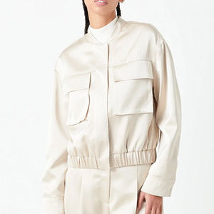 Chaqueta universitaria de satén económica para mujer, chaqueta universitaria de satén de lona ligera transpirable a bajo precio - Product Image 3