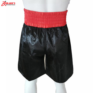Short de combat MMA pour hommes, vente en gros OEM, vêtements de sport simples en polyester noir, vêtements de sport sublimés personnalisés pour les arts martiaux - Product Image 3