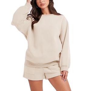 Conjunto de Sudadera y Pantalones Cortos con Logotipo Personalizado Bordado, Cuello Redondo Informal para Mujer - Product Image 2