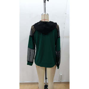 Blusa de viscosa de dos hilos con capucha y encaje de manga larga para mujer, 28981 - Verde - Product Image 5