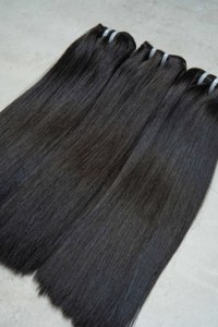 Peluca de Cabello Humano Virgen Vietnamita Remy Liso Sedoso, Trama Única, Cabello Natural Liso, Sin Caída - Product Image 1
