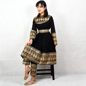 2024 último vestido afgano de terciopelo de seda hecho a mano Charma Dozi Kuchi para mujer - Product Image 3
