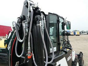 Chargeuse-pelleteuse sur pneus Hidromek 62SS d'occasion, moteur diesel, pompe hydraulique Eaton, forte puissance de creusement, chargeuse frontale, godet de 0,6 m³ - Product Image 2