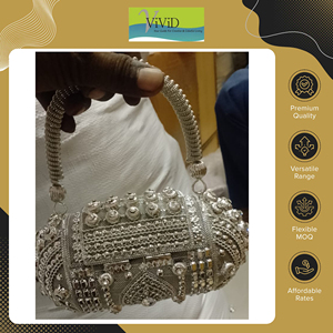 Vivid Latest Stock Arrival Best Quality Luxury Stylish Design Lightweight Customizable Women's Metal Beaded <b>Handbag</b> Silk Lining - Product Image 2