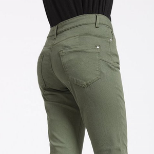 Pantalones vaqueros acampanados asimétricos a la moda para mujer, pantalones vaqueros largos ajustados con logotipo de cintura de patrón sólido a la moda para mujeres con curvas - Product Image 2