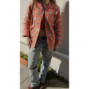 เสื้อแจ็คเก็ตแจ็คเก็ตกำมะหยี่ลายทางแบบกลับด้านได้สำหรับฤดูใบไม้ร่วง พร้อมปกติดกระดุมและแขนเสื้อยาว สี Climbing Tiger Tangerine - Product Image 4