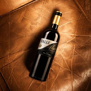 Valle Alue - Vino Rosso Bivarietale Premium |   Tempranillo e Syrah 13% ABV |   Vino Rosso Spagnolo 750ml - Product Image 3